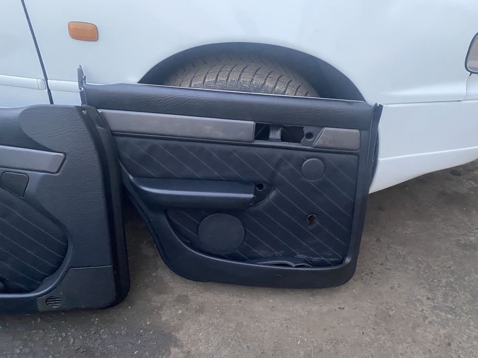 Обшивка дверей ауди