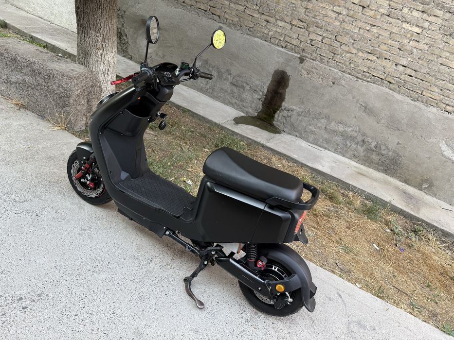 Srochna Elektoroskuter sotiladi