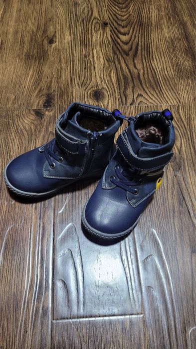 Продаю зимние детские сапоги