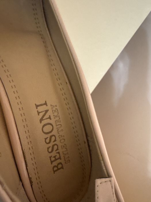 Туфли на высоких каблуках