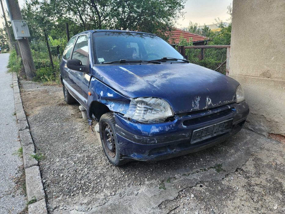 Продава се рено клио на части