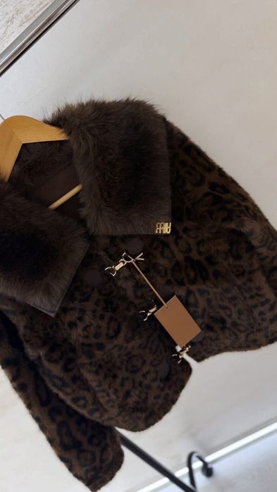 Палто от еко косъм