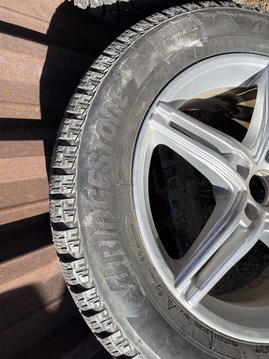 Зимняя резина BRIDGESTONE R17  225/60