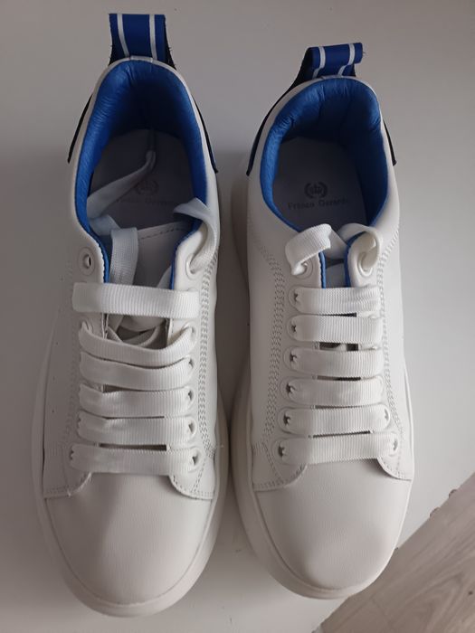 Vând papuci Franco Gerardo