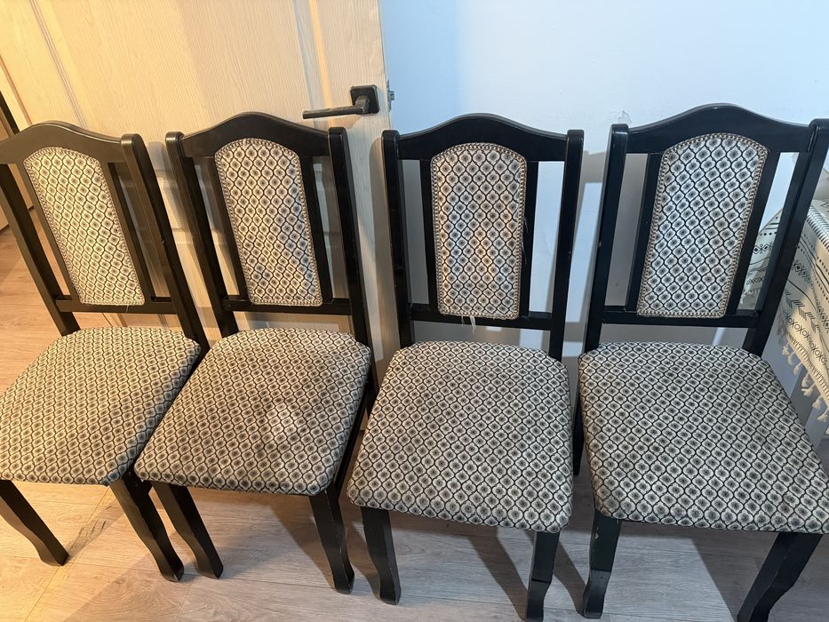 Срочно продам стулья кухонные