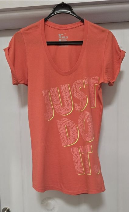 Дамска оригинална блузка.  Като нова     THE Nike TEE