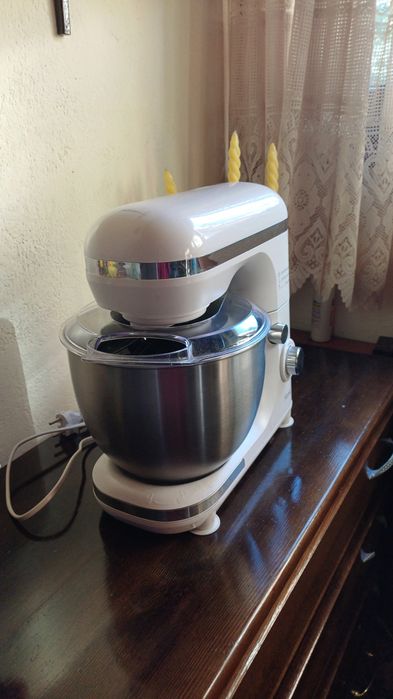 Планетарен миксер HOMA