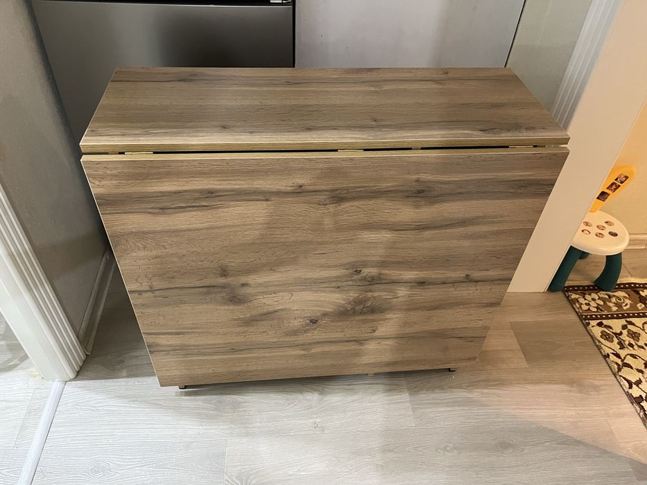 Продаются столы.