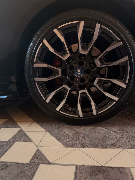 BMW i5 35L 2025г G60
