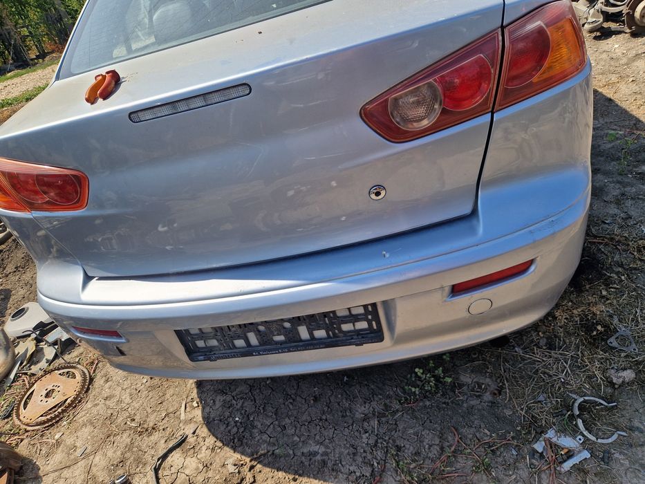 Dezmembrez mitsubishi lancer