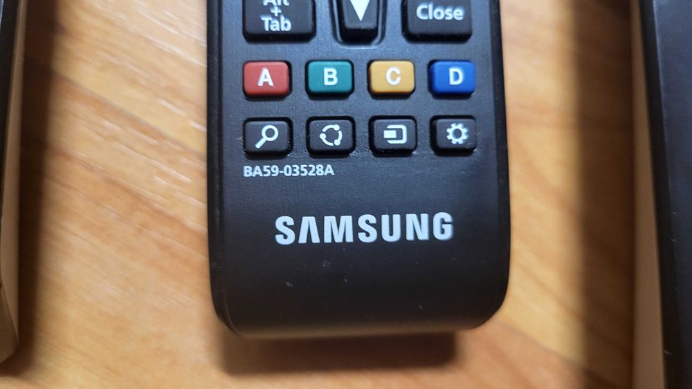 Samsung Telecomanda fuctionala 40 lei buc