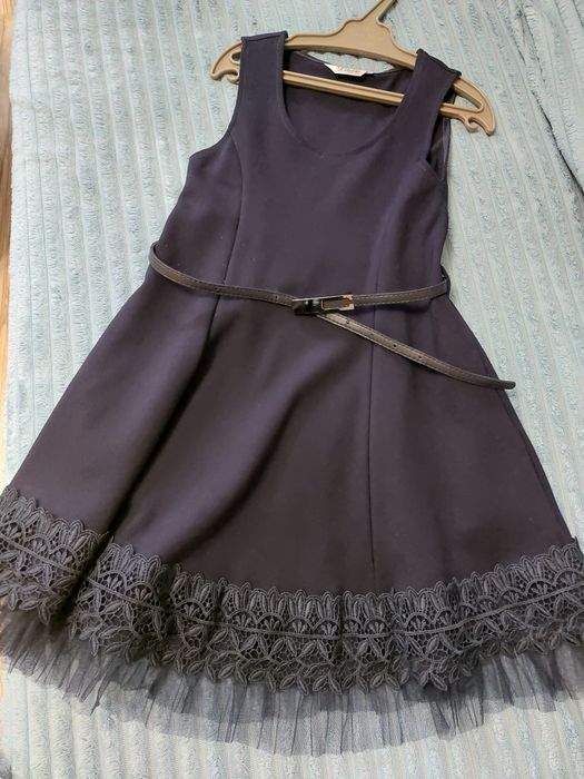 Продам школьный сарафан