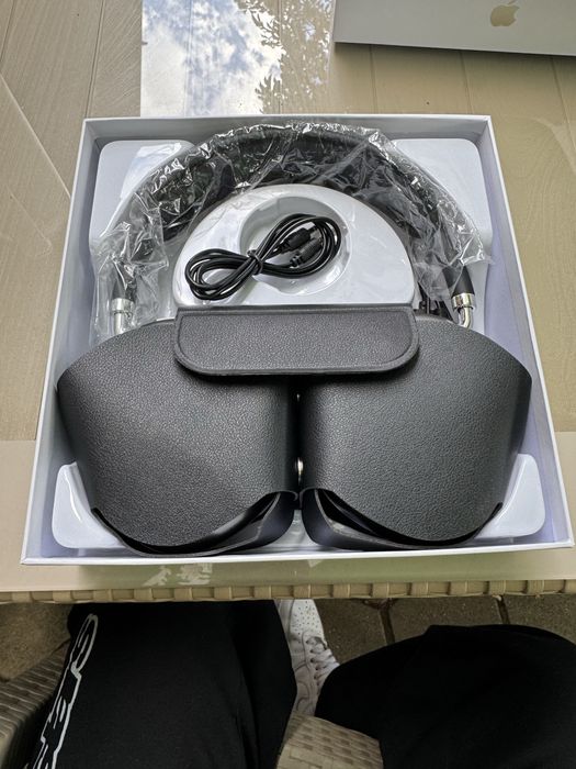 AirPods Max чисто нови