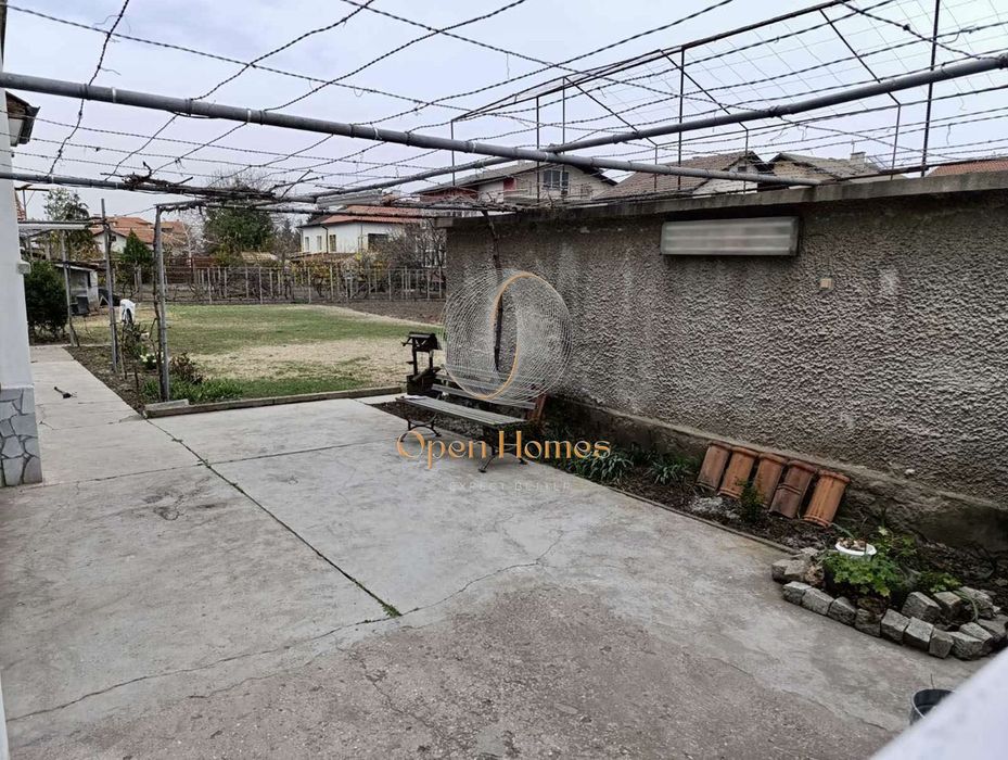 Обзаведена къща в с. Главиница