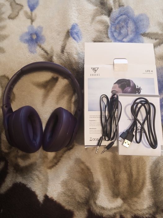 Наушники, фитнес браслет