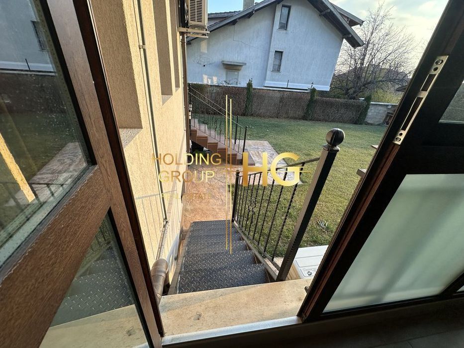 Продава се Тристаен апартамент в Варна, м-т Траката - 100 кв.м за 1850 €/кв.м - Снимка #6