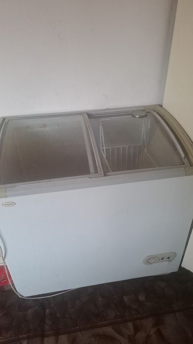 Продам морозильник