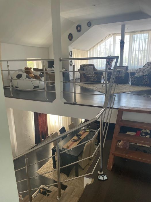 Casa si teren de vanzare