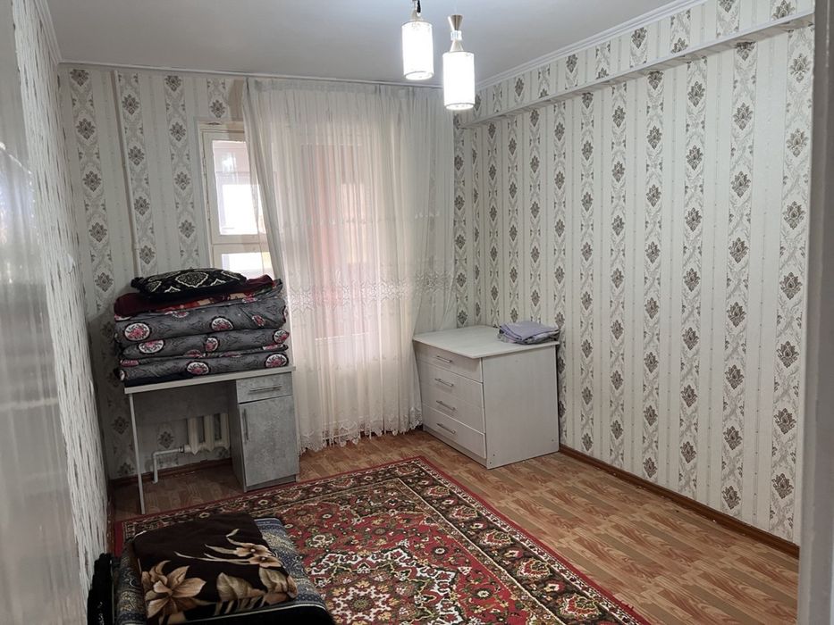 Продаётся двухкомнатная квартира по адресу 12-57-** (3 этаж)