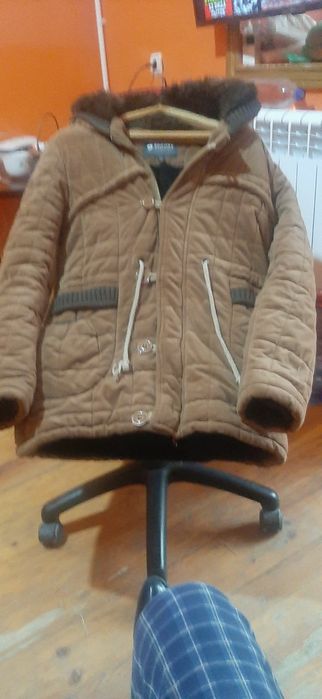Куртка утепленная мужская,в отличном состоянии без дефектов