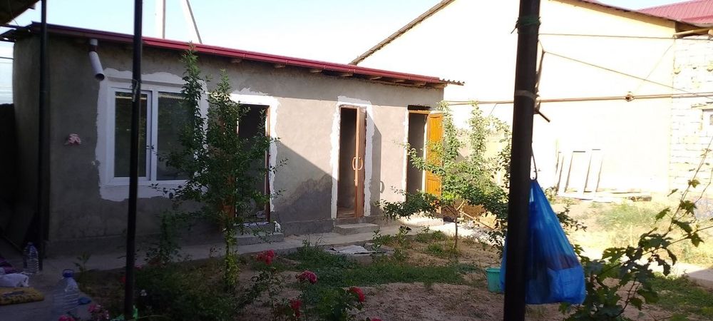 Hovli sotiladi Zangiota tumani