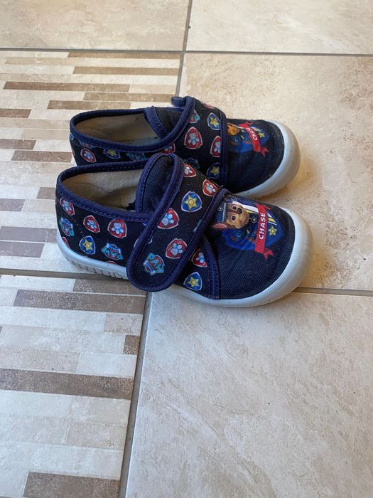 Детски обувки боса серия + подарък пантофи