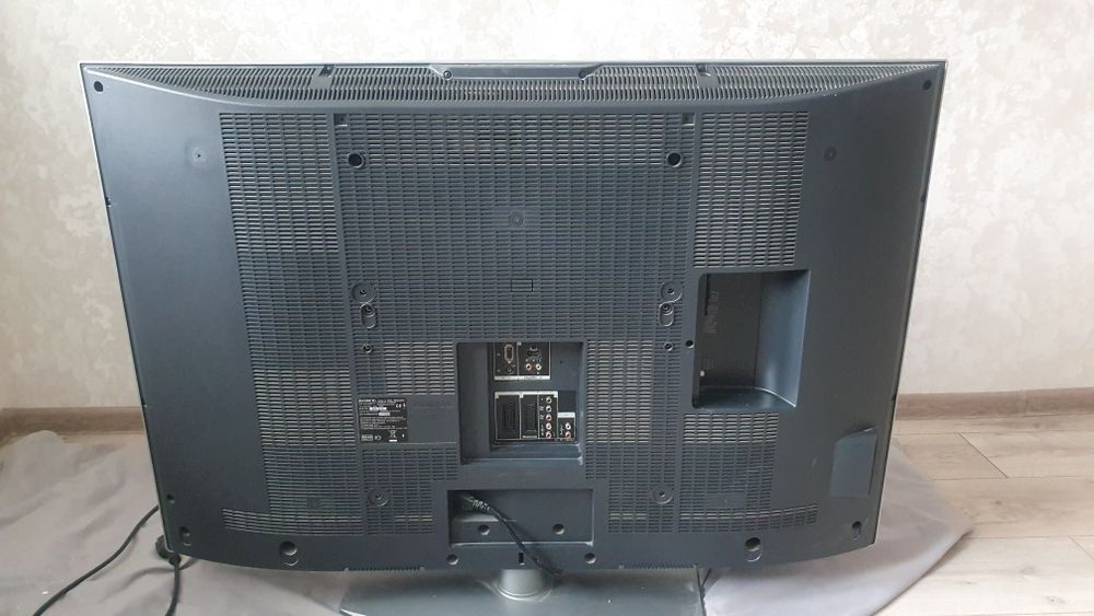 Телевизор Sony 46 диагональ, 117 см