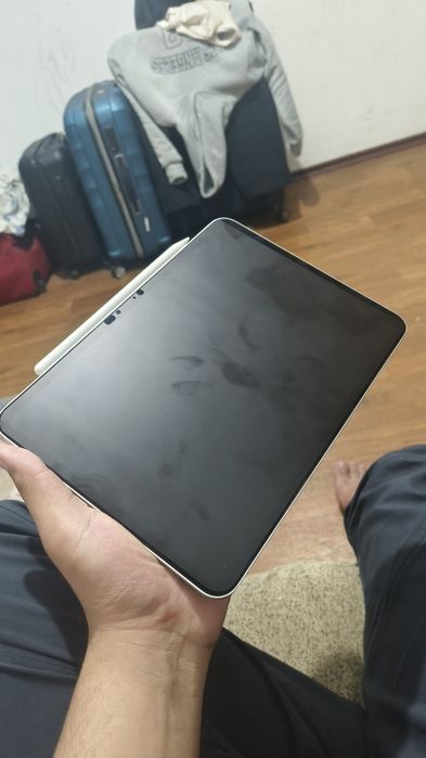 iPad Pro M4 256 ГБ Состояние батареи: 93%