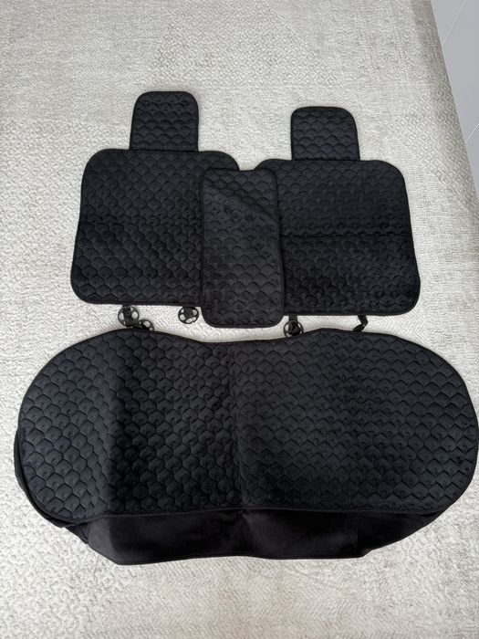 Универсальный чехол на авто