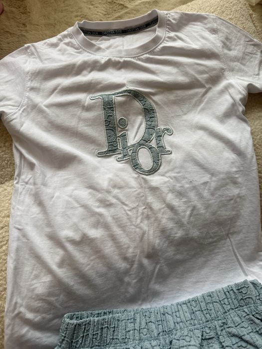 Пола и блузка Cristian Dior