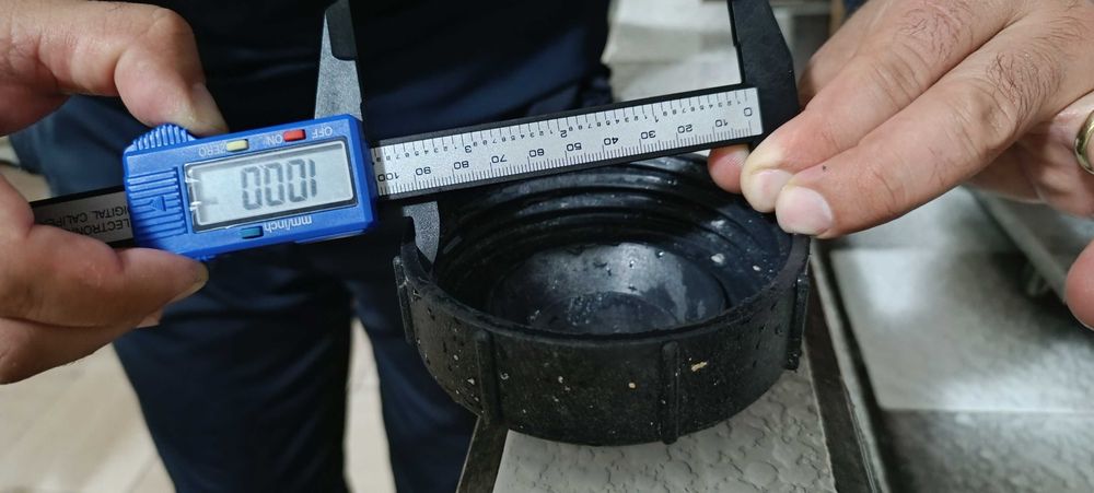 Части и аксесоари за бидони 1 тон ibc