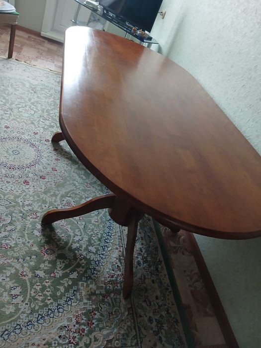 Продам стол самовывоз