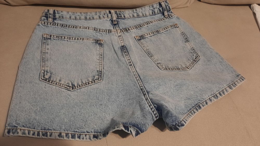 Pantaloni scurti blugi damă Trendyol