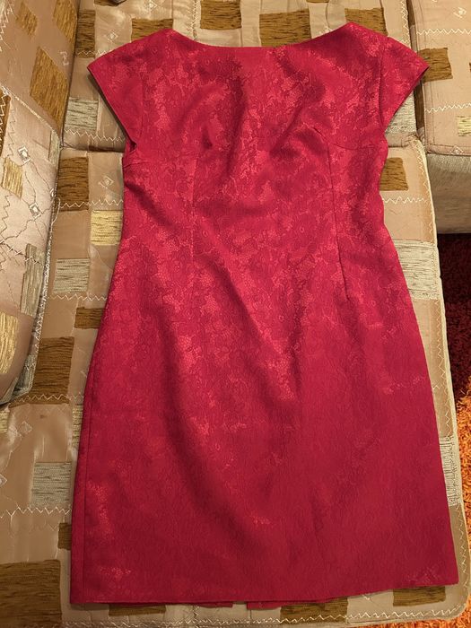 Rochie risie dama de ocazie
