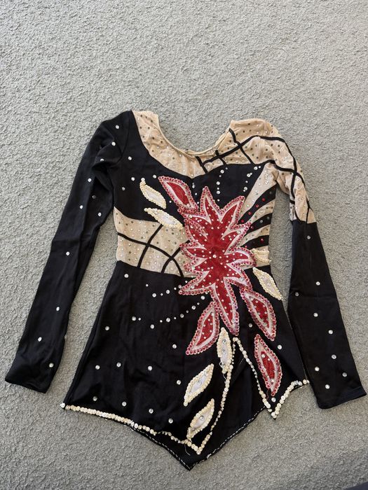 Трика за художествена гимнастика