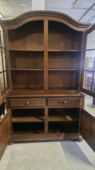 Дъбови витрини, шкафове, библиотеки, внос от Нидерландия