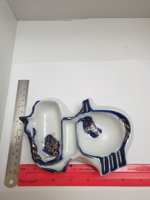 Scrumiera din porțelan