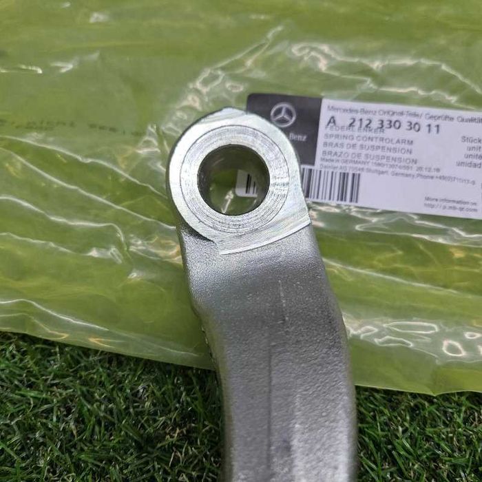 Поперечный рычаг Mercedes E W212 перед. прав.