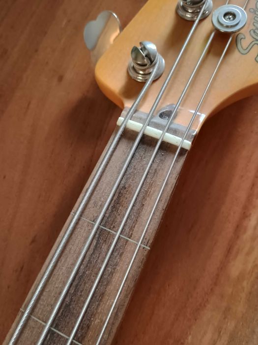 Squier Classic vibe jazz bass fretless