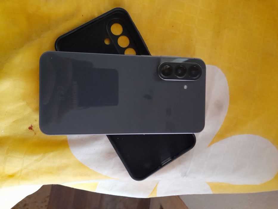 Vând sau schimb    SAMSUN A 56