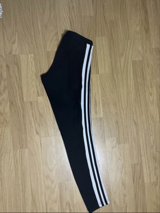 Pantaloni adidas negri