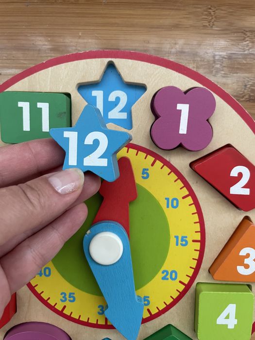 Ceasuri educative, table de scris, masa activitati copii