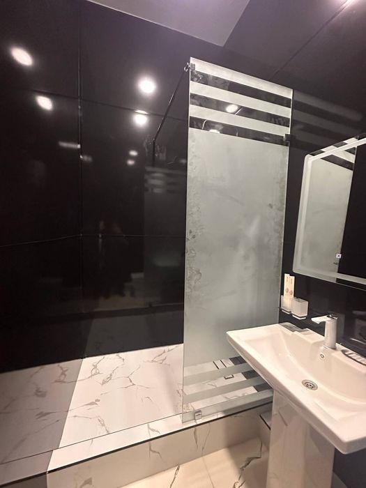 Делаем Душевой кабина с  калёний стекло  раздвижной  низкая цена