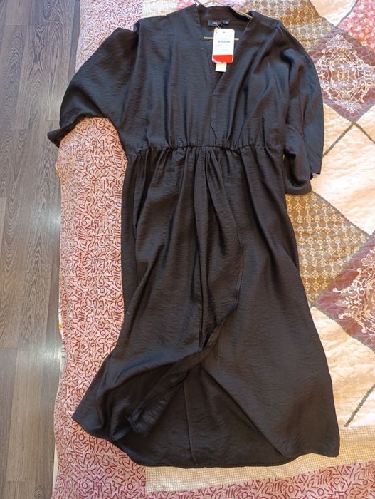 Нова черна рокля