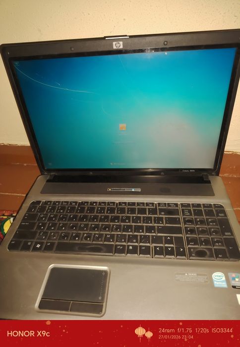 Nootebok hp malumot rasmda