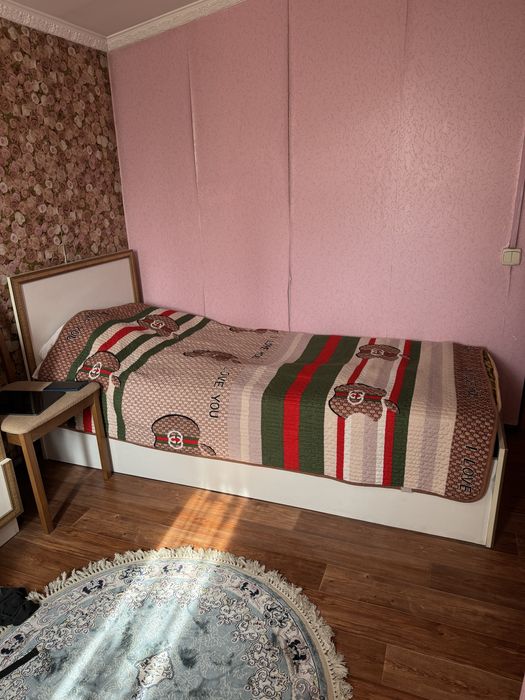 Кровать + шкаф + комод с зеркалом