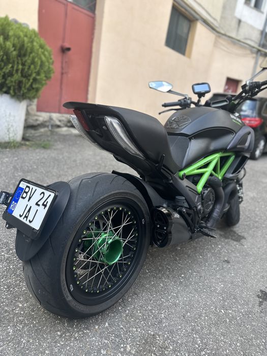 Ducati Diavel Jante custom Kineo ( valoare 3000€)