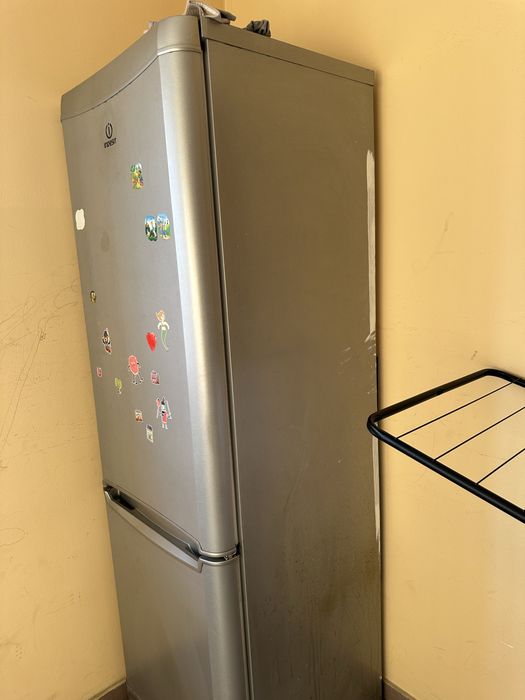 Холодильник   Indesit  бу