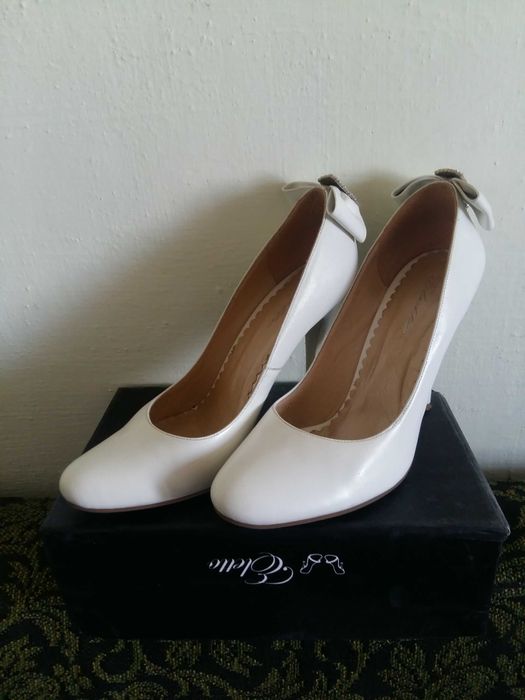 туфли белые кожаные новые размер 39