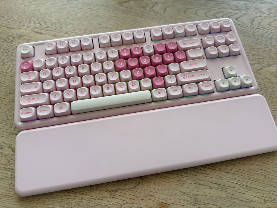 Yunzii B87 механична клавиатура